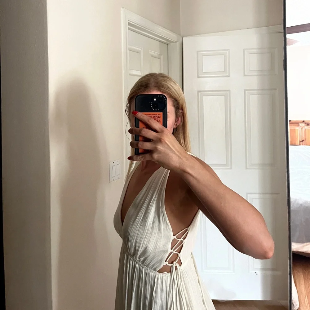 White dress by Cotton Candy - Picture 3 of 9